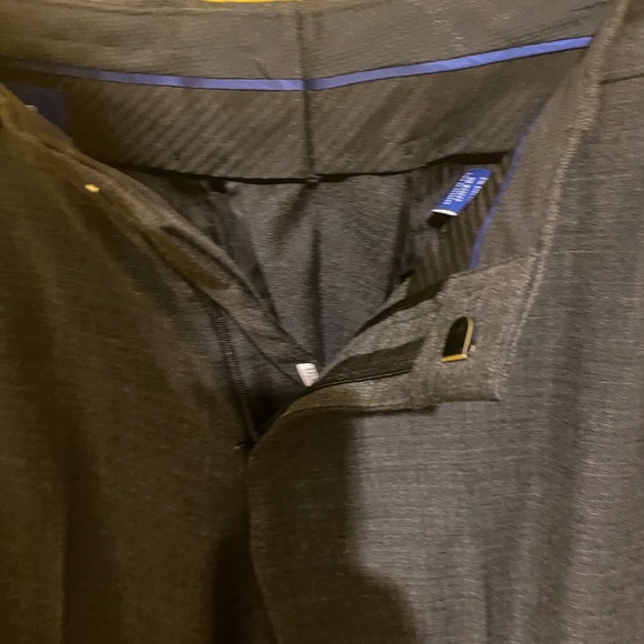 Men’s Apt 9 Modern-Fit Flat-Front Dress Pants - Picture 4 of 8